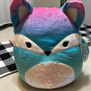 NWT Vickie squishmallow